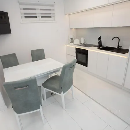 Pascal Apartment *