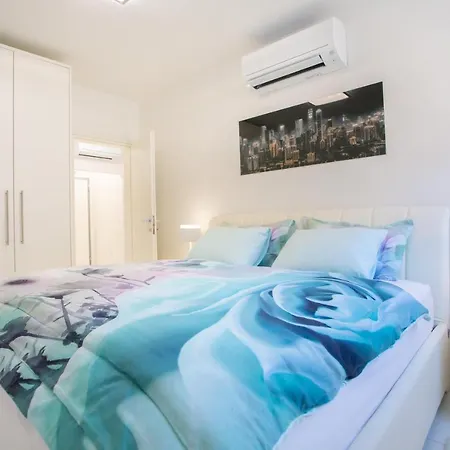 Pascal Apartment
